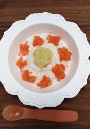 【離乳食8ヶ月】春キャベツと人参のパン粥-レシピのメイン写真