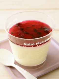 ヨーグルトスキムプリンブルーベリーソース-レシピのメイン写真