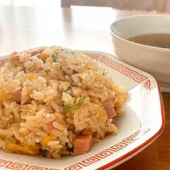 รูปของ 【元店員が教える】餃子の王将のチャーハン