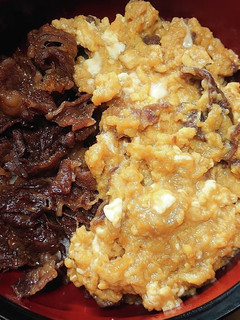 しぐれ煮と卵とじの2色丼-レシピのメイン写真