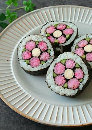 デコ巻き寿司~花-レシピのメイン写真