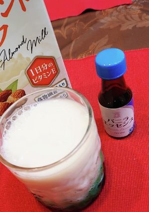 アーモンドミルクにバニラエッセンス-レシピのメイン写真