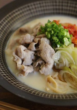 豚シャブとキムチのこくマロうどん風-レシピのメイン写真