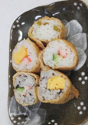 ひな祭り・いなりずしを巻き寿司ふうに-レシピのメイン写真
