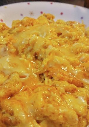 カレー粉&チーズのスクランブルエッグ-レシピのメイン写真