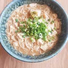 รูปของ 残った味噌汁でにゅうめん