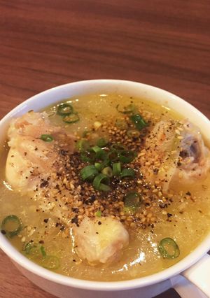 圧力鍋で簡単！サムゲタン風の食べるスープ-レシピのメイン写真
