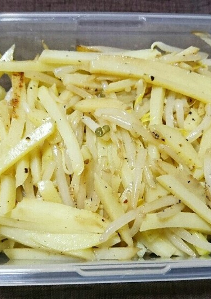 もやしとじゃがいものガリバタ炒め-レシピのメイン写真