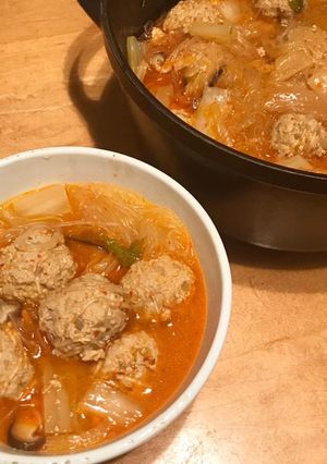 肉団子と春雨のキムチ鍋-レシピのメイン写真