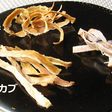 カブの皮でスルメ