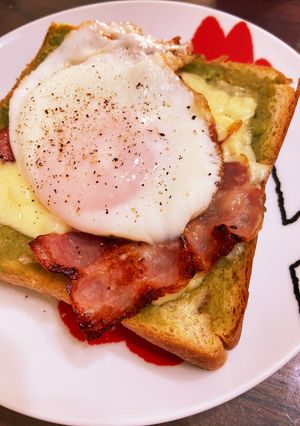 アボカドチーズベーコンエッグトースト-レシピのメイン写真