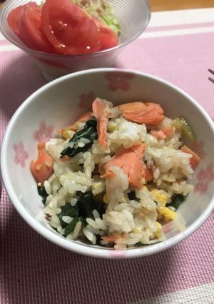 彩り綺麗なほうれん草と紅鮭の混ぜご飯-レシピのメイン写真