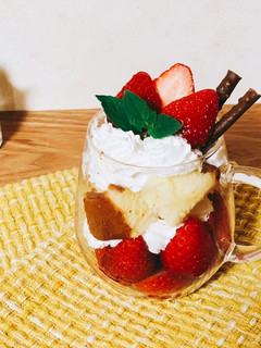 簡単かわいい♡苺のグラスショートケーキ♡-レシピのメイン写真