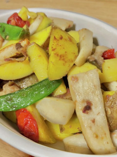 インカと彩野菜のアンチョビバター炒め-レシピのメイン写真