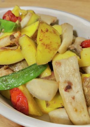 インカと彩野菜のアンチョビバター炒め-レシピのメイン写真