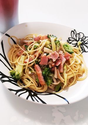 ベーコンとしめじとブロッコリー和風パスタ-レシピのメイン写真