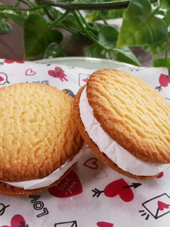 余った生クリームで♪アイスサンドクッキー-レシピのメイン写真