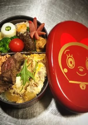 かつ丼とステーキのノアちゃん弁当(*≧∀-レシピのメイン写真