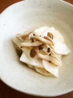 カブ・しめじの酢の物♪しめじ香る♪-レシピのメイン写真