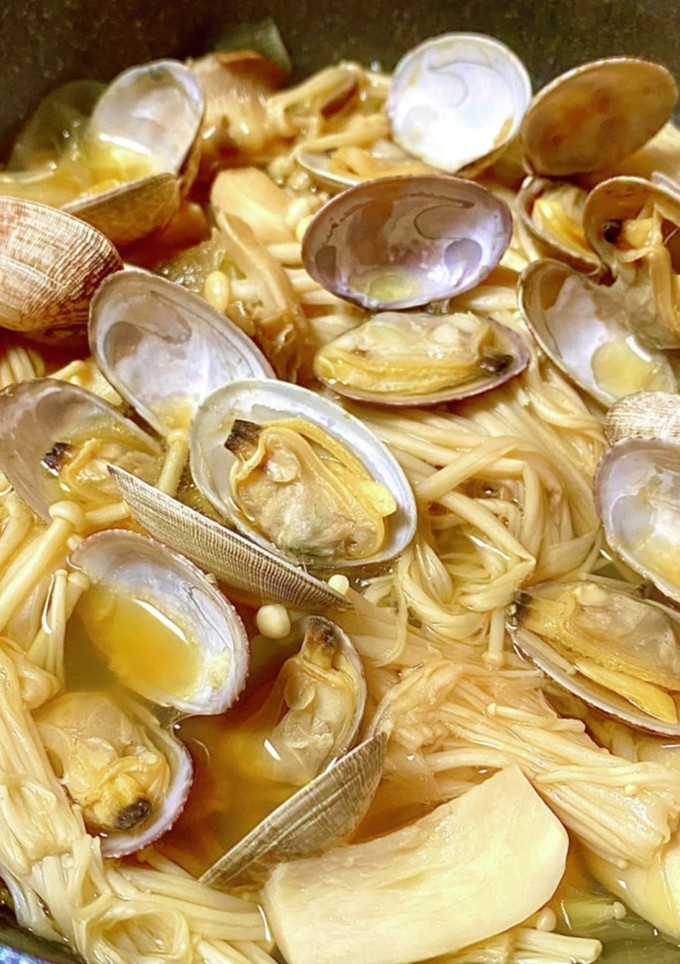 アサリときのこのバター醤油風　酒蒸し♡-レシピのメイン写真