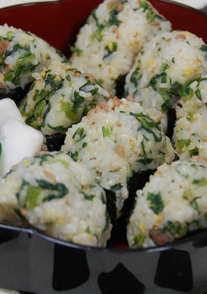 かぶの葉にぎり飯　行楽弁当にも♪-レシピのメイン写真