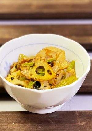 れんこんと小松菜の食べるラー油炒め-レシピのメイン写真