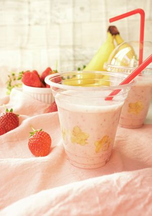 相性抜群♪春色♥いちごバナナスムージー-レシピのメイン写真