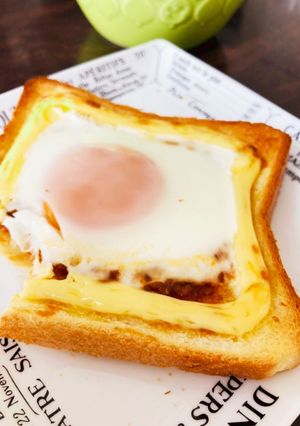 タイ風目玉焼きトースト-レシピのメイン写真