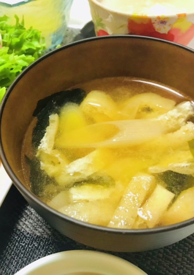 ネギと油揚げとワカメのお味噌汁-レシピのメイン写真
