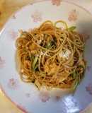 やまぶしたけと蕪の葉のトマトソースパスタ