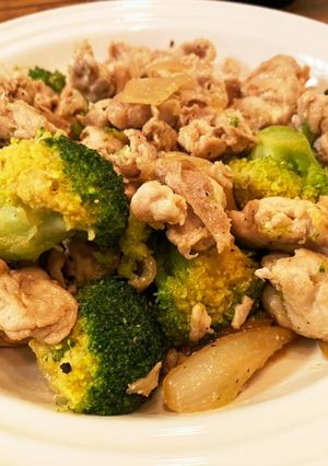 豚こまとブロッコリーのバター醤油炒め-レシピのメイン写真