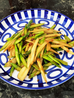 ごぼうとアスパラの醤油麹きんぴら-レシピのメイン写真