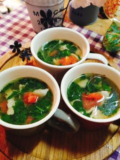 モロヘイヤとトマトのにんにくスープ-レシピのメイン写真