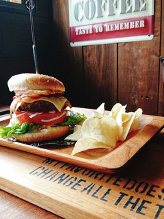 おうちカフェ★でっかいハンバーガー-レシピのメイン写真