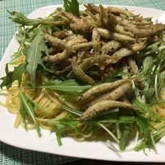 A picture of ワカサギと水菜のパスタ.