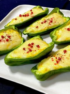 ピーマンのマヨたま詰めチーズ焼き!-レシピのメイン写真