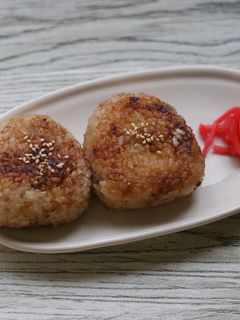 残りご飯で美味しい♪焼きおにぎり-レシピのメイン写真