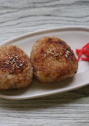 残りご飯で美味しい♪焼きおにぎり-レシピのメイン写真
