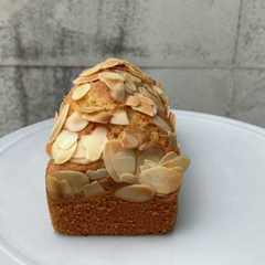 A picture of ふんわりアーモンド薫るパウンドケーキ.