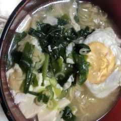 รูปของ 余ったお味噌汁と即席ラーメンで美味！