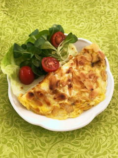 カリカリアーモンドのチーズinオムレツ♪-レシピのメイン写真