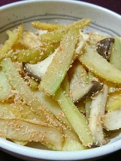 ブロッコリーの茎とじゃがいもの明太子炒め-レシピのメイン写真