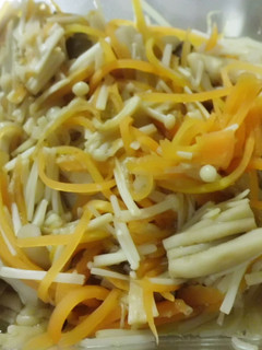 えのきとしめじ、にんじんのレンジ蒸し-レシピのメイン写真