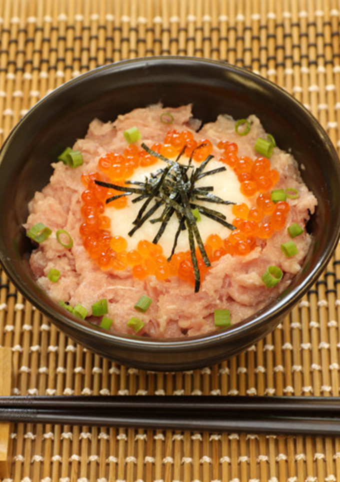 たまには贅沢に！でも簡単♪ねぎとろろ丼-レシピのメイン写真