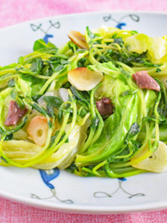 豆苗とキャベツのアンチョビ温サラダ-レシピのメイン写真