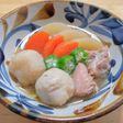 鳥もも肉に大根と人参と冷凍里芋の煮物