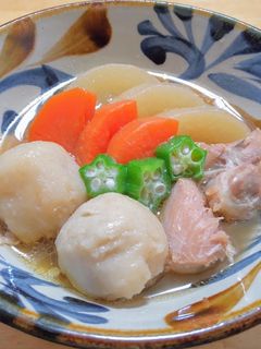 鳥もも肉に大根と人参と冷凍里芋の煮物-レシピのメイン写真