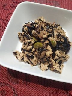 鶏そぼろひじき-レシピのメイン写真