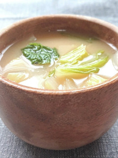 ほっこり温まる白菜だけなのに美味な味噌汁-レシピのメイン写真