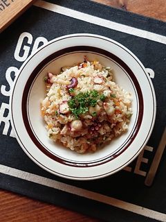 炊飯器で簡単★タコピラフ♪-レシピのメイン写真